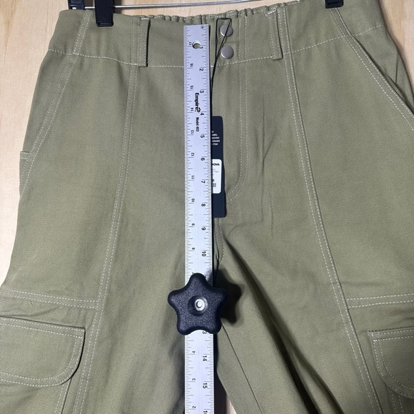 Fashion Nova Own It Sage Green Cargo Pants NWT Contrast Stitch Pant Medium NWT - Picture 9 of 15